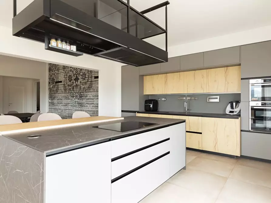 Immagine 11 di Attico in vendita  in via ada negri a Olbia