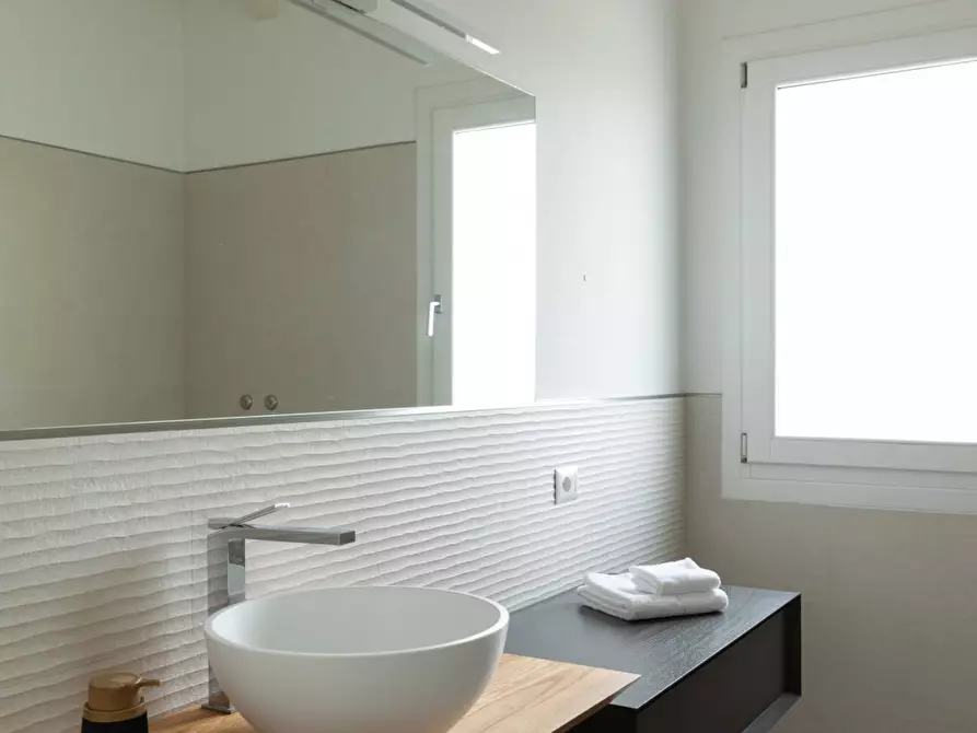 Immagine 20 di Attico in vendita  in via ada negri a Olbia