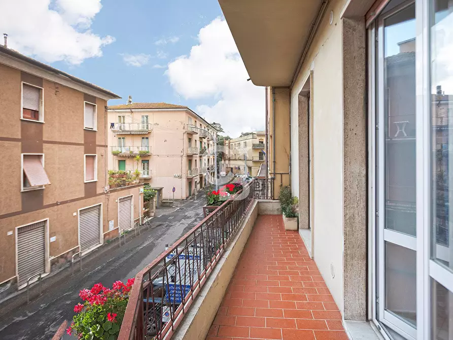 Immagine 5 di Appartamento in vendita  in Via Marini a Viterbo