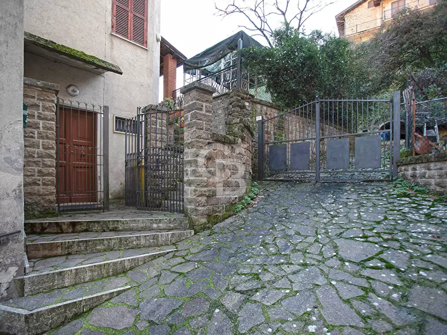 Immagine 1 di Appartamento in vendita  in Via Fontana Vecchia a Carbognano