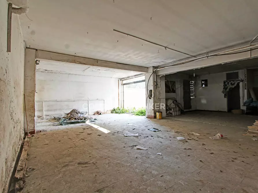 Immagine 8 di Box auto in vendita  in Via Rescaldina a Roma