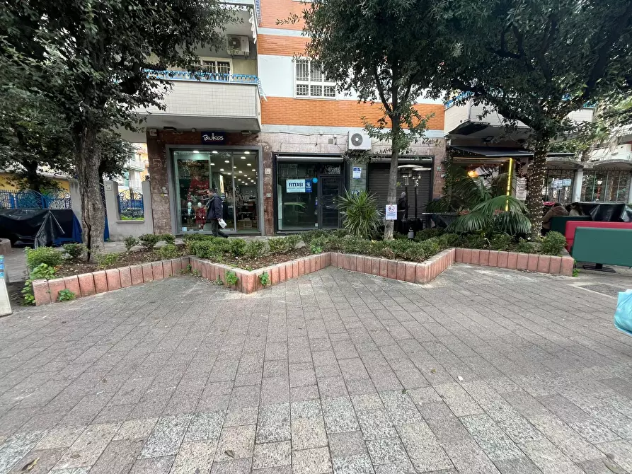 Immagine 2 di Negozio in affitto  in via manzoni a San Giorgio A Cremano