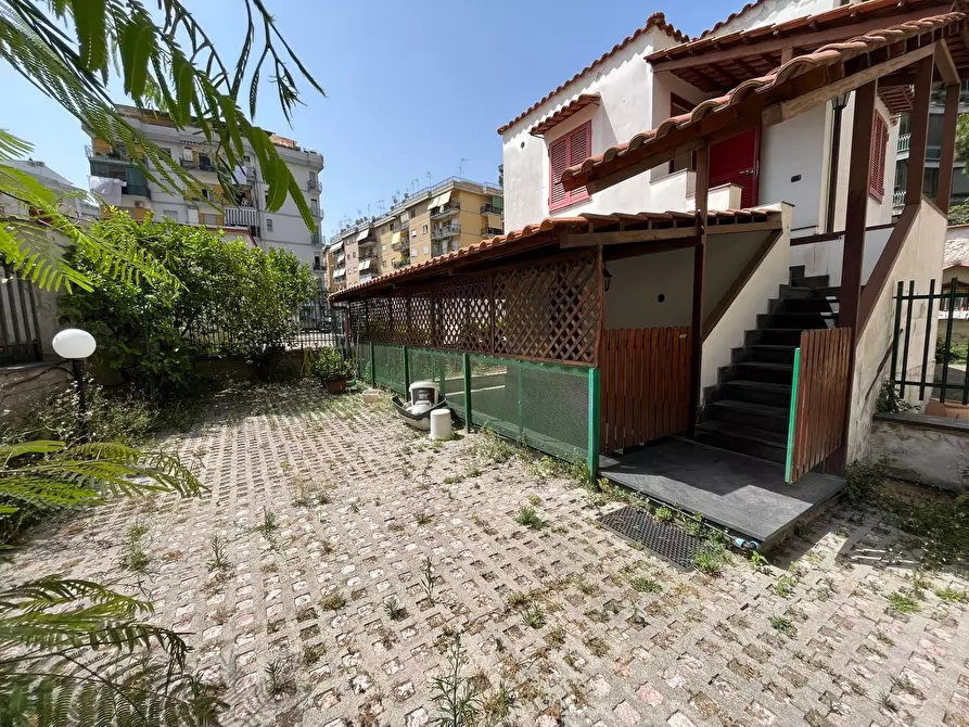 Immagine 2 di Ufficio in vendita  in VIA PITTORE a San Giorgio A Cremano