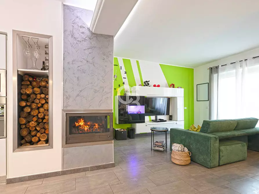 Immagine 4 di Appartamento in vendita  in Via delle Canicole a Capranica