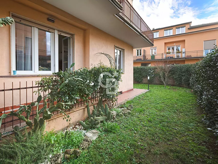 Immagine 12 di Appartamento in vendita  in Via delle Canicole a Capranica