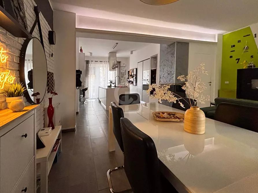 Immagine 7 di Appartamento in vendita  in Via delle Canicole a Capranica