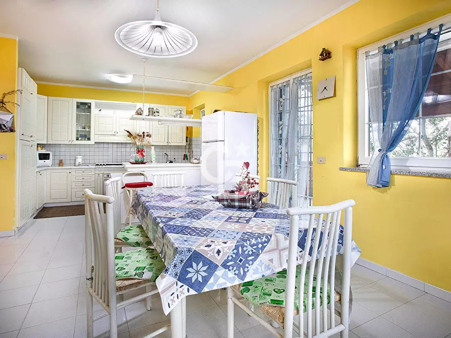 Immagine 2 di Villa in vendita  in Strada Costa Volpara a Viterbo