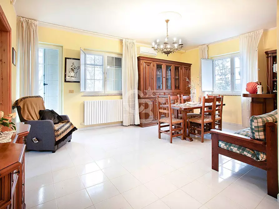 Immagine 5 di Villa in vendita  in Strada Costa Volpara a Viterbo