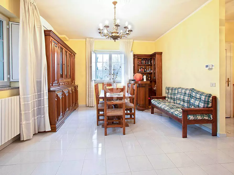 Immagine 6 di Villa in vendita  in Strada Costa Volpara a Viterbo