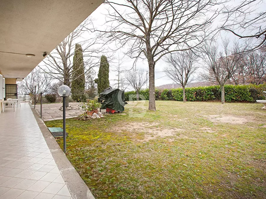 Immagine 10 di Villa in vendita  in Strada Costa Volpara a Viterbo