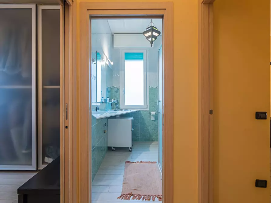 Immagine 19 di Appartamento in vendita  in Via Emanuele Filiberto a Gabicce Mare