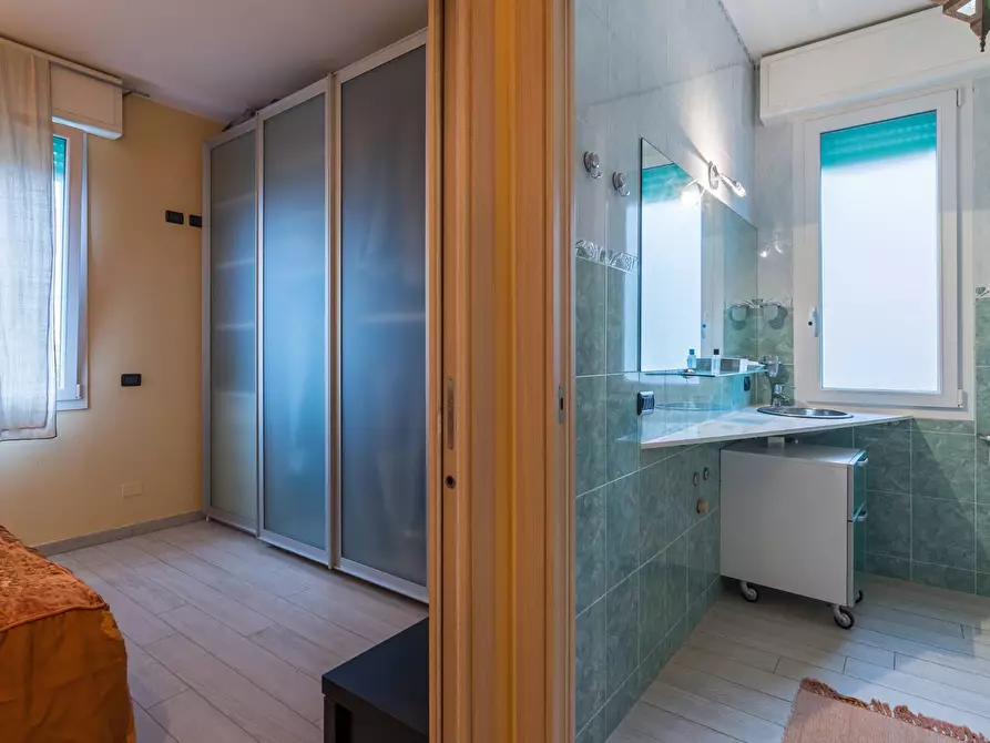 Immagine 15 di Appartamento in vendita  in Via Emanuele Filiberto a Gabicce Mare