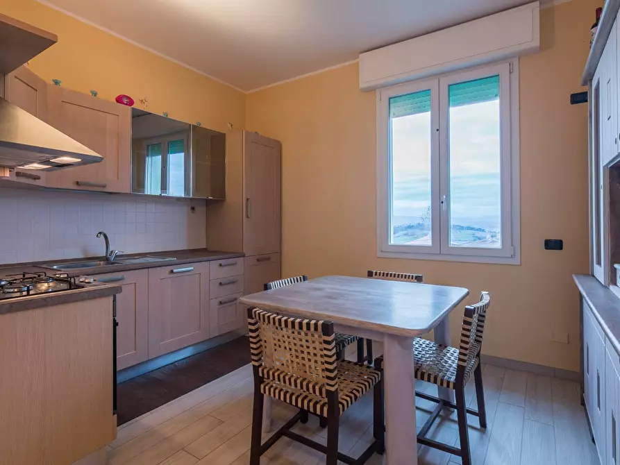 Immagine 8 di Appartamento in vendita  in Via Emanuele Filiberto a Gabicce Mare