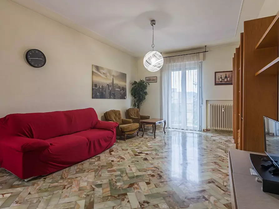 Immagine 1 di Appartamento in vendita  in Via Commandino a Pesaro