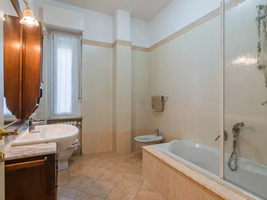 Immagine 12 di Appartamento in vendita  in Via Commandino a Pesaro