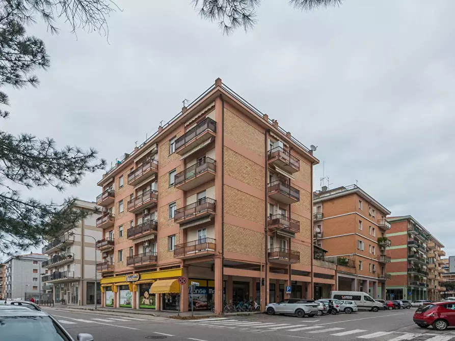 Immagine 23 di Appartamento in vendita  in Via Commandino a Pesaro