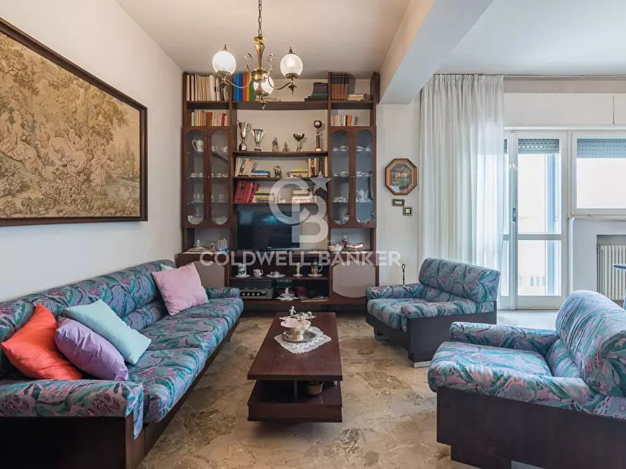 Immagine 4 di Appartamento in vendita  in Via Mille a Riccione