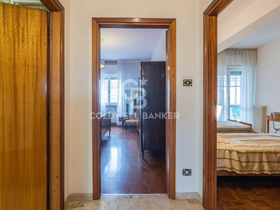 Immagine 18 di Appartamento in vendita  in Via Mille a Riccione