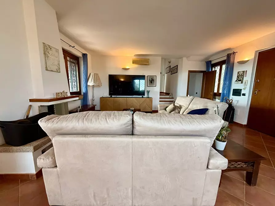 Immagine 12 di Villa in vendita  in VIA DEL GIGLIO a Olbia