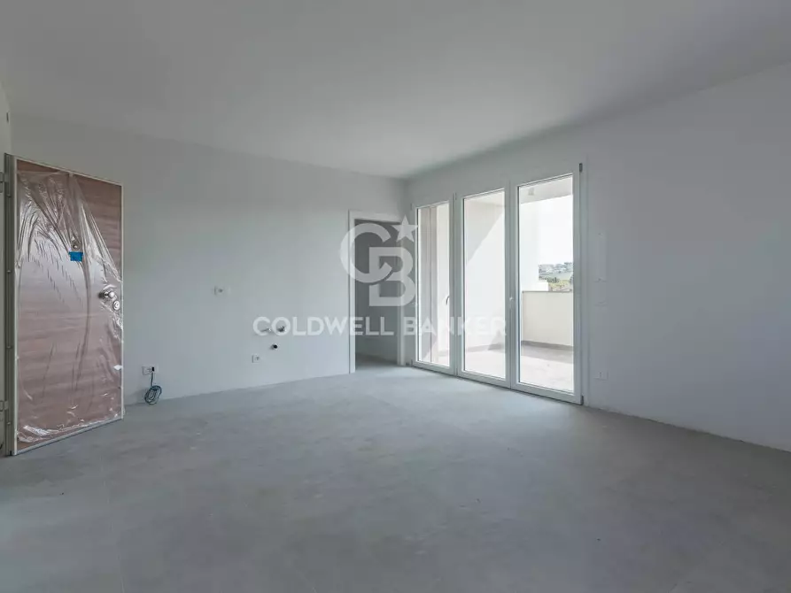 Immagine 17 di Appartamento in vendita  in Via Gradara a Riccione