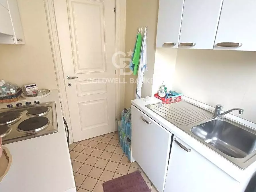 Immagine 2 di Appartamento in vendita  in Via Vittorio Veneto a Milano