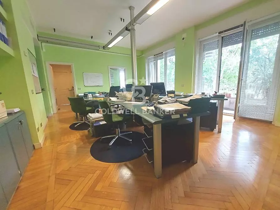 Immagine 3 di Appartamento in vendita  in Via Vittorio Veneto a Milano