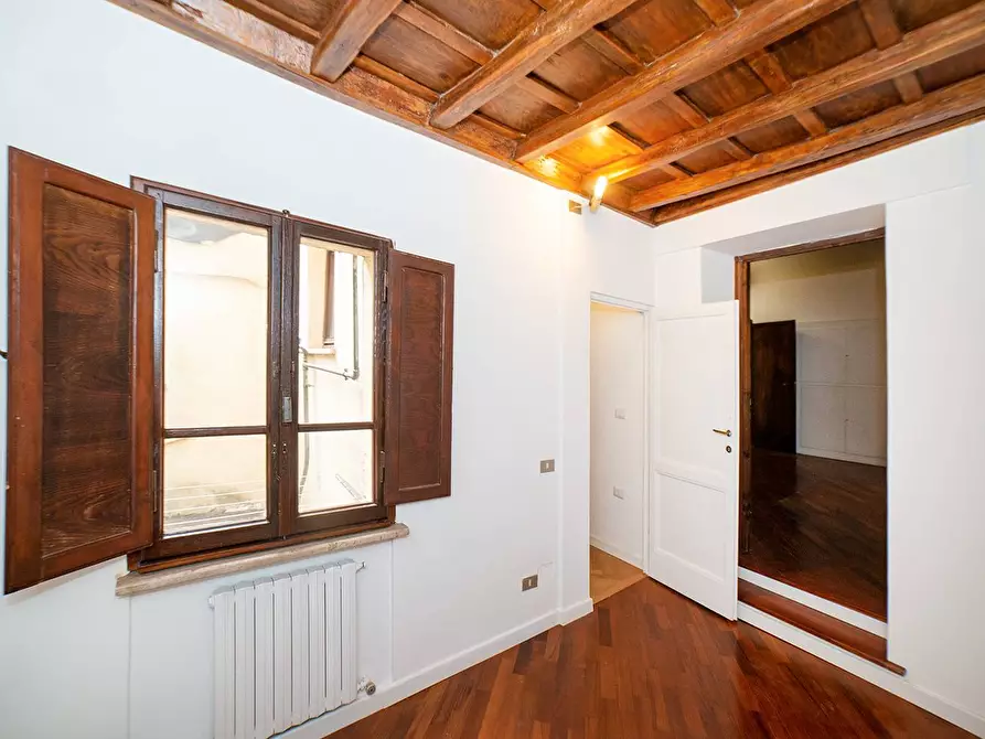 Immagine 21 di Appartamento in vendita  in Via Dei Leutari a Roma