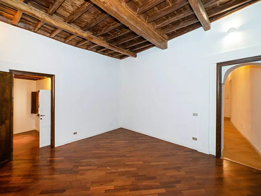 Immagine 24 di Appartamento in vendita  in Via Dei Leutari a Roma