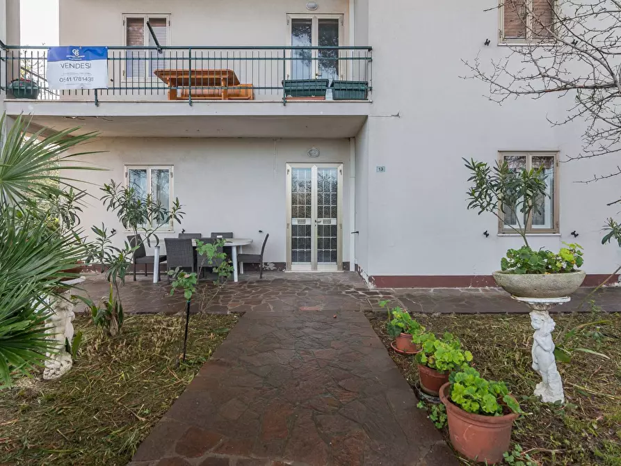 Immagine 4 di Appartamento in vendita  in Via Caprera a Riccione