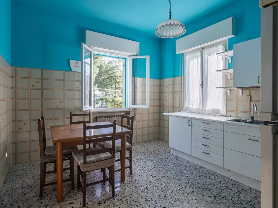 Immagine 5 di Appartamento in vendita  in Via Caprera a Riccione