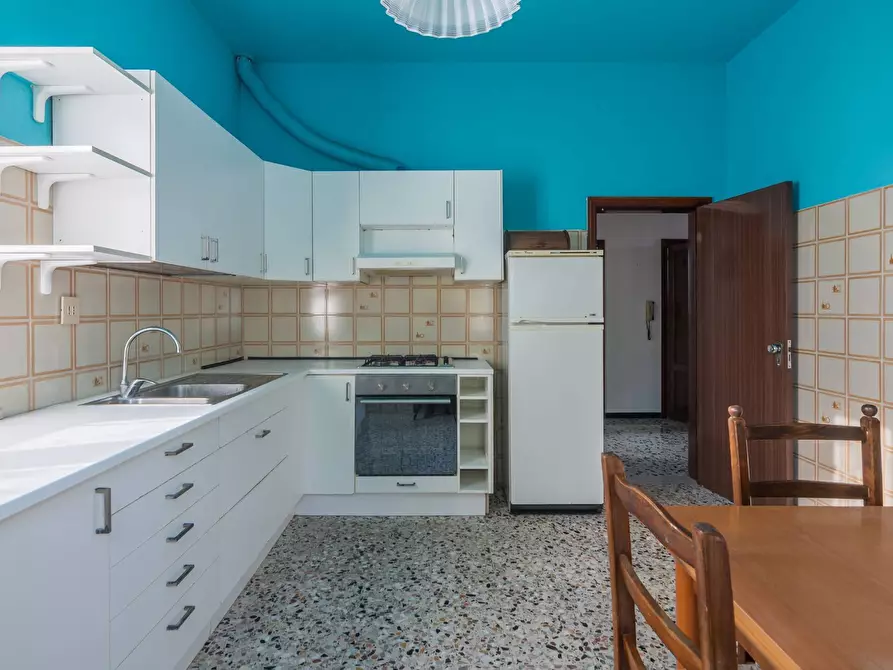 Immagine 6 di Appartamento in vendita  in Via Caprera a Riccione