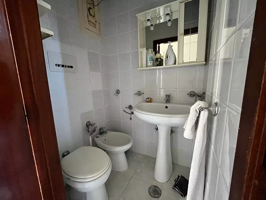 Immagine 10 di Appartamento in vendita  in Via Principe Di Napoli a Napoli