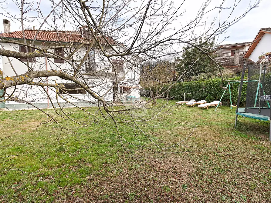 Immagine 6 di Villa in vendita  in Piazza Vascella a Ronciglione