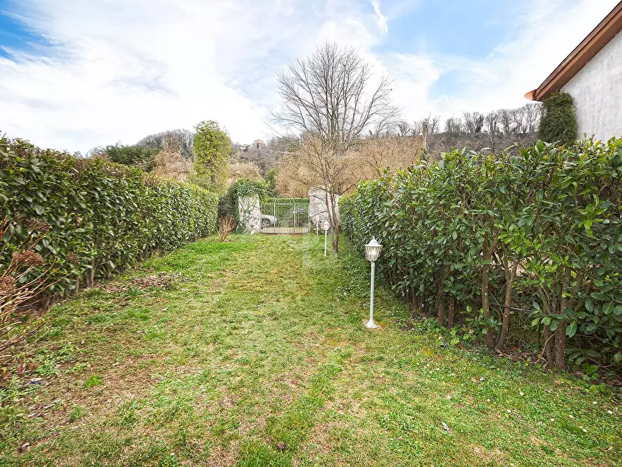 Immagine 12 di Villa in vendita  in Piazza Vascella a Ronciglione