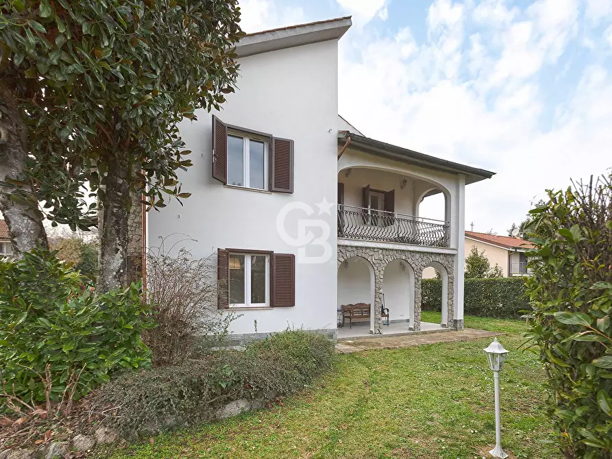 Immagine 2 di Villa in vendita  in Piazza Vascella a Ronciglione