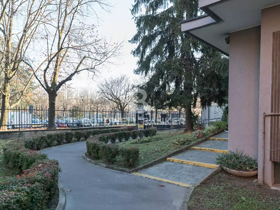 Immagine 17 di Appartamento in vendita  in Viale Giovanni Suzzani a Milano