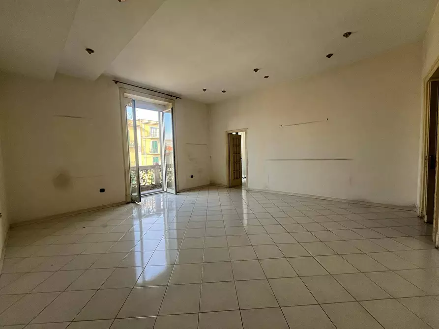Immagine 10 di Appartamento in vendita  in Viale Margherita a Napoli