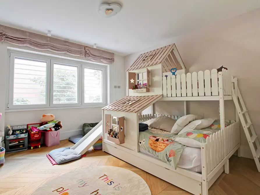 Immagine 24 di Appartamento in vendita  in Via Della Mendola a Roma