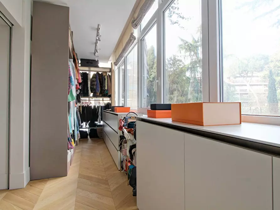 Immagine 23 di Appartamento in vendita  in Via Della Mendola a Roma