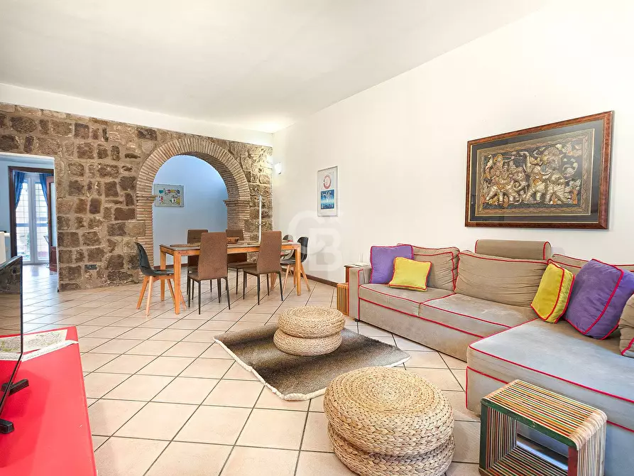 Immagine 1 di Appartamento in vendita  in Via delle Fabbriche a Viterbo