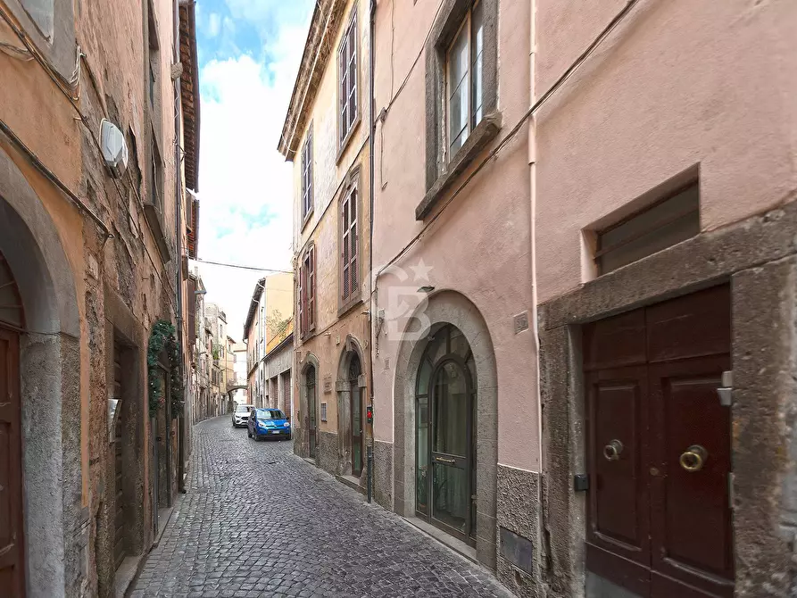 Immagine 26 di Appartamento in vendita  in Via delle Fabbriche a Viterbo