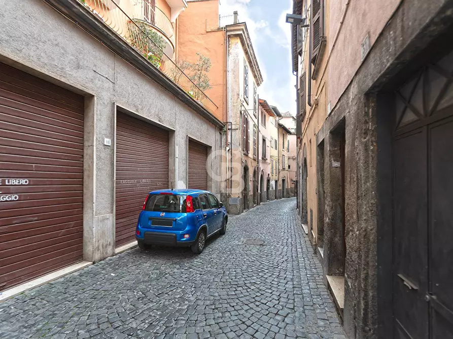 Immagine 27 di Appartamento in vendita  in Via delle Fabbriche a Viterbo