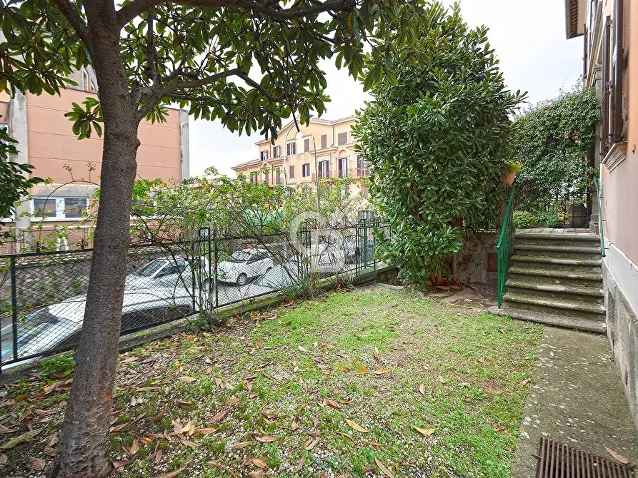 Immagine 26 di Villa in vendita  in Via Lorenzo da Viterbo a Viterbo