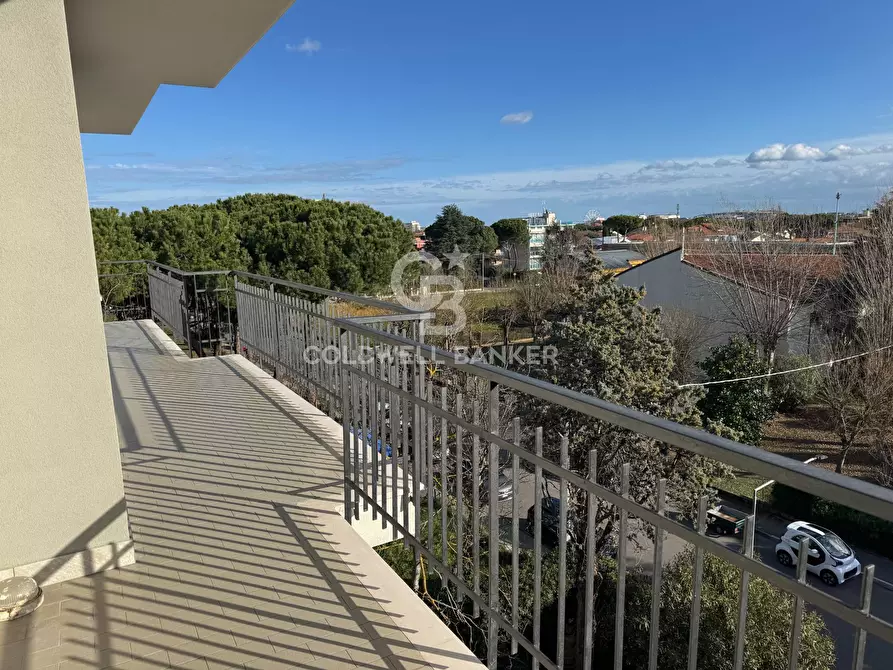 Immagine 1 di Attico in vendita  in Viale Romagna a Riccione