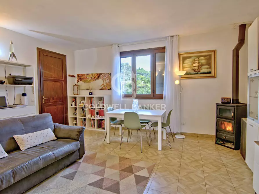 Immagine 2 di Appartamento in vendita  in Via della Costa a Campo Nell'elba