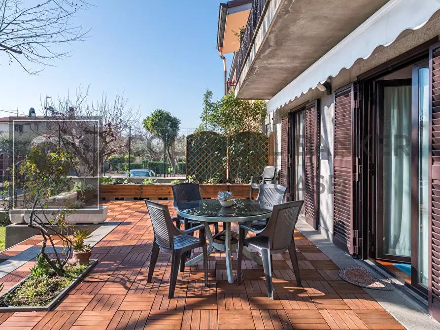 Immagine 2 di Villa in vendita  in Via Caprera a Ciampino