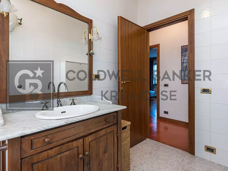 Immagine 19 di Villa in vendita  in Via Caprera a Ciampino