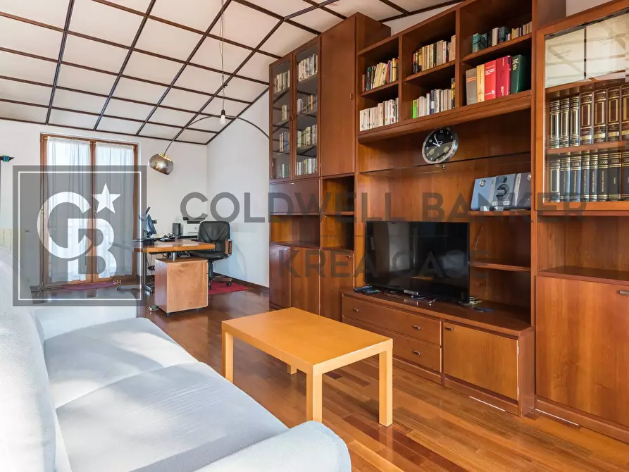 Immagine 25 di Villa in vendita  in Via Caprera a Ciampino