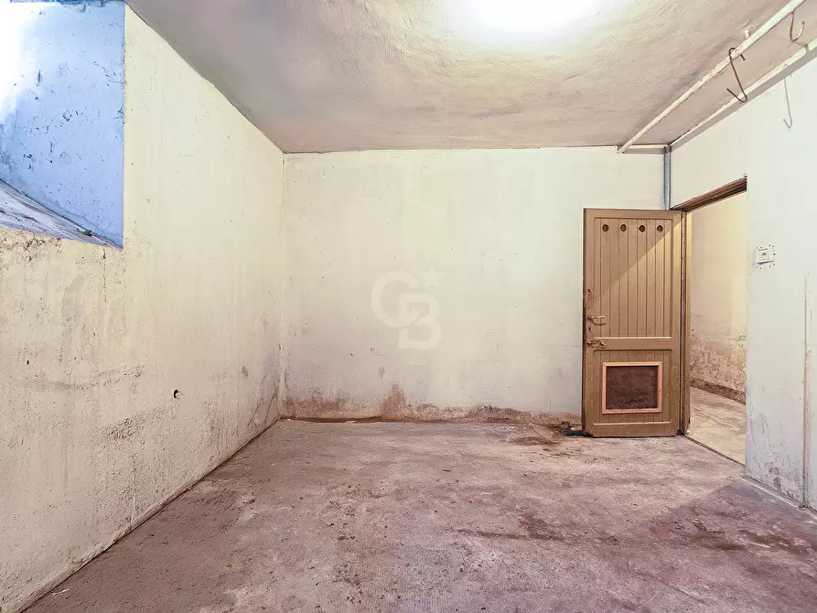 Immagine 25 di Appartamento in vendita  in Via Piave a Viterbo