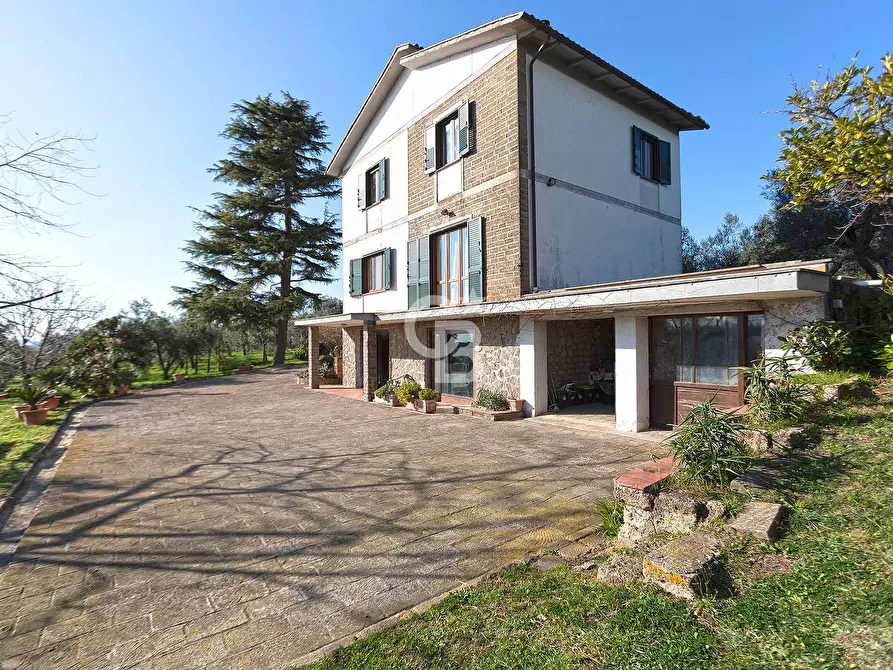 Immagine 25 di Villa in vendita  in Località Madonna del Ponte a Vetralla